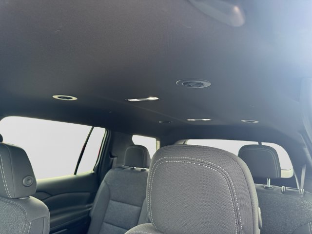Used 2024 Chevrolet Traverse LT w/ Trailering Package FWD image 12