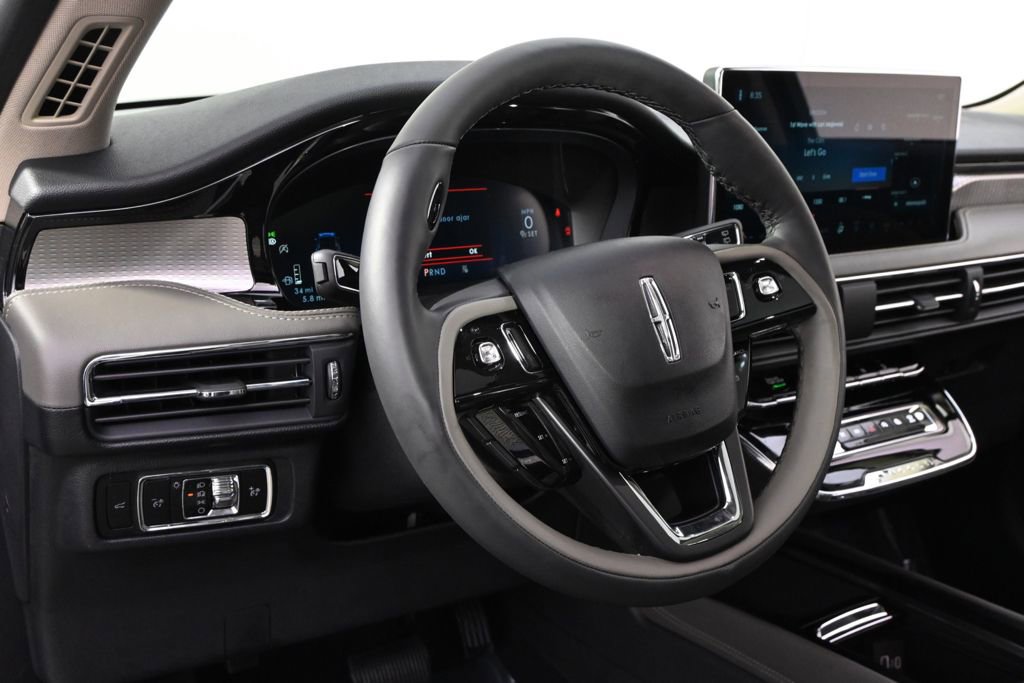 New 2026 Lincoln Corsair Reserve w/ Jet Appearance Package AWD/4WD image 11