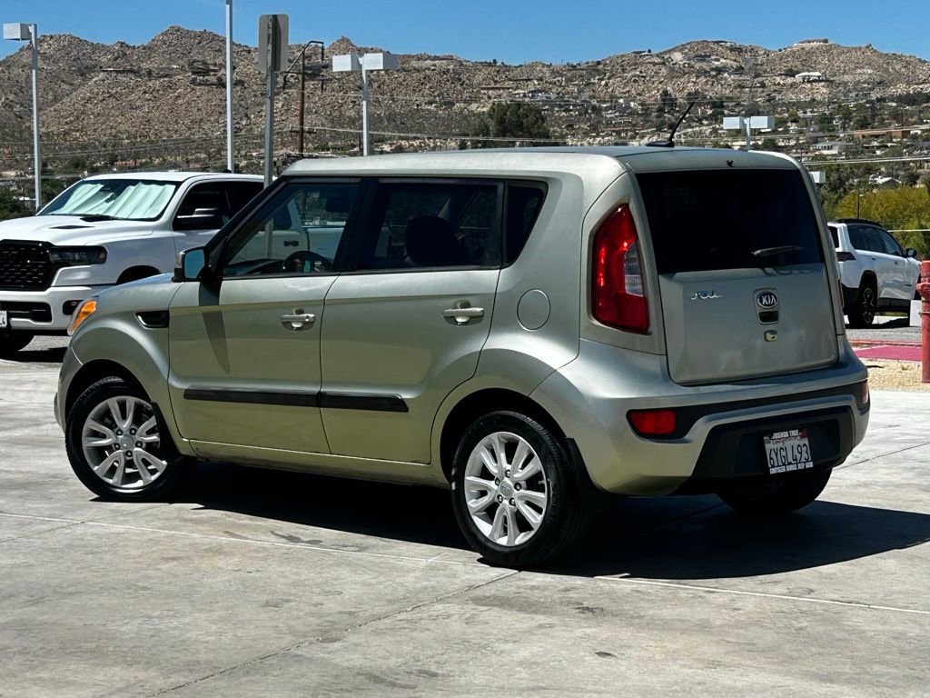 Used 2013 Kia Soul + w/ Audio Pkg FWD image 6