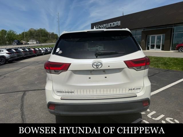 Used 2019 Toyota Highlander XLE AWD/4WD image 7