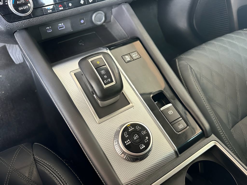 Used 2023 Mitsubishi Outlander SEL 40th Anniversary image 23