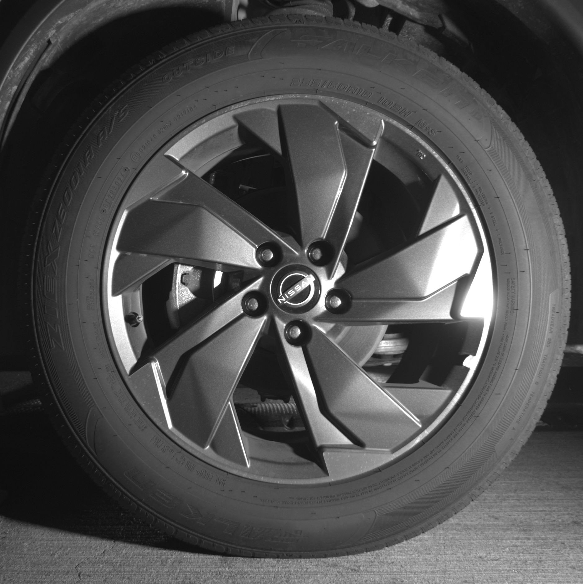 Used 2025 Nissan Rogue SV image 12