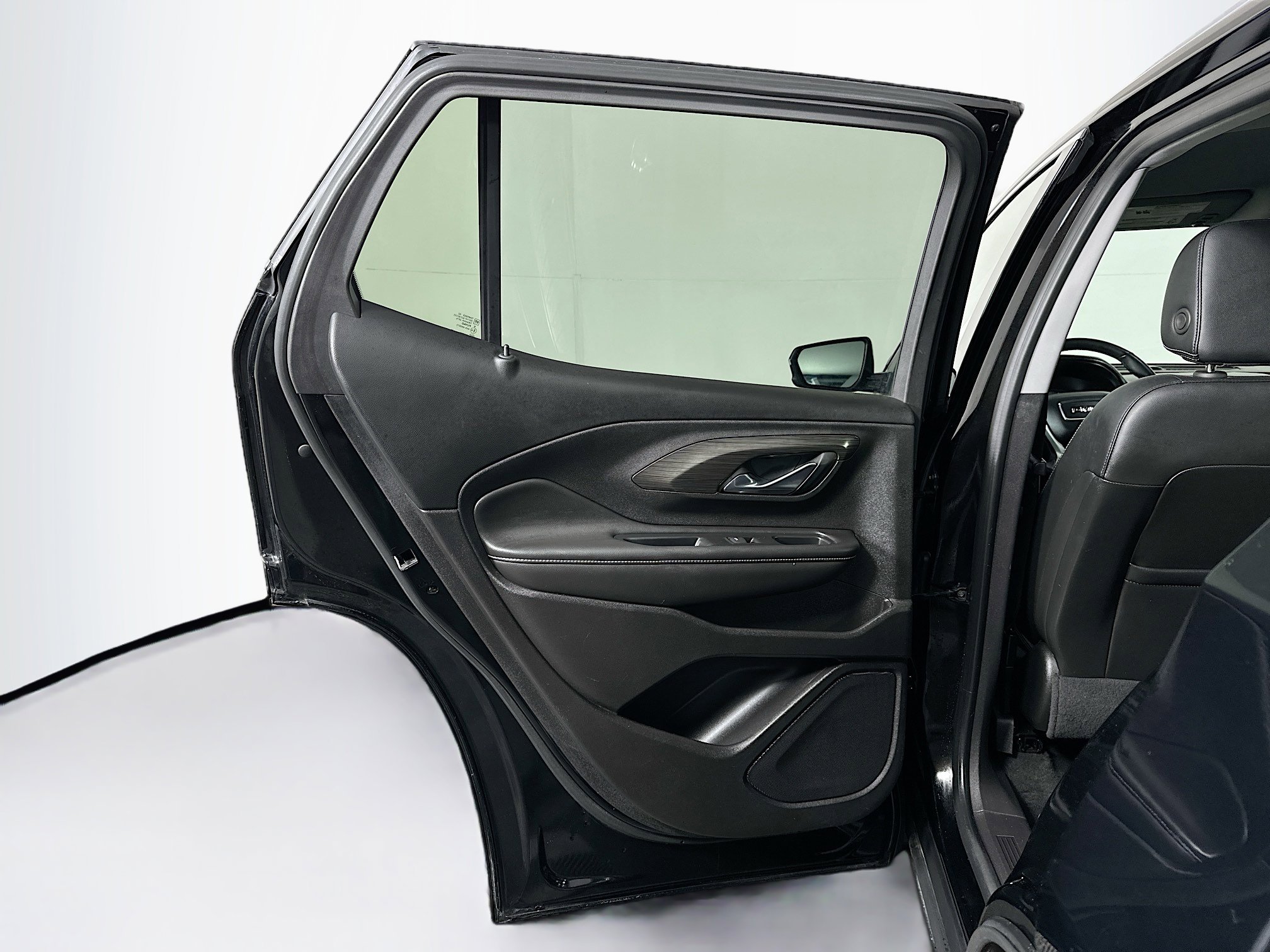 Used 2024 GMC Terrain SLT image 25