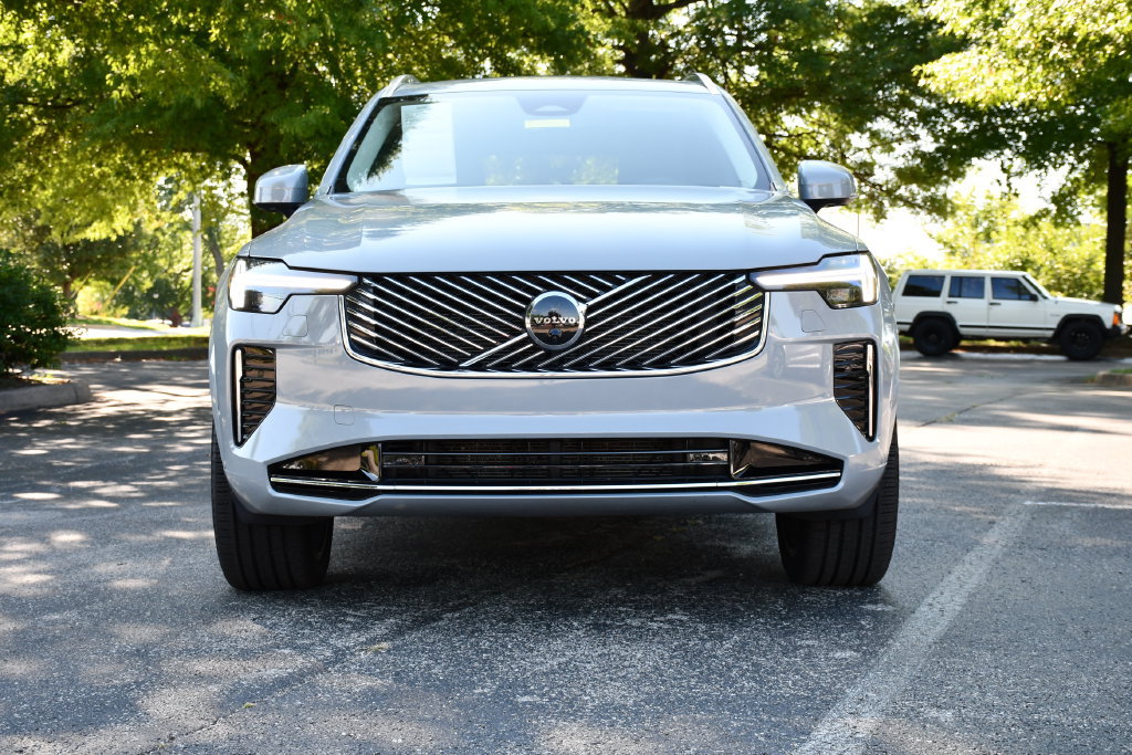 Used 2026 Volvo XC90 B6 Plus AWD/4WD image 2