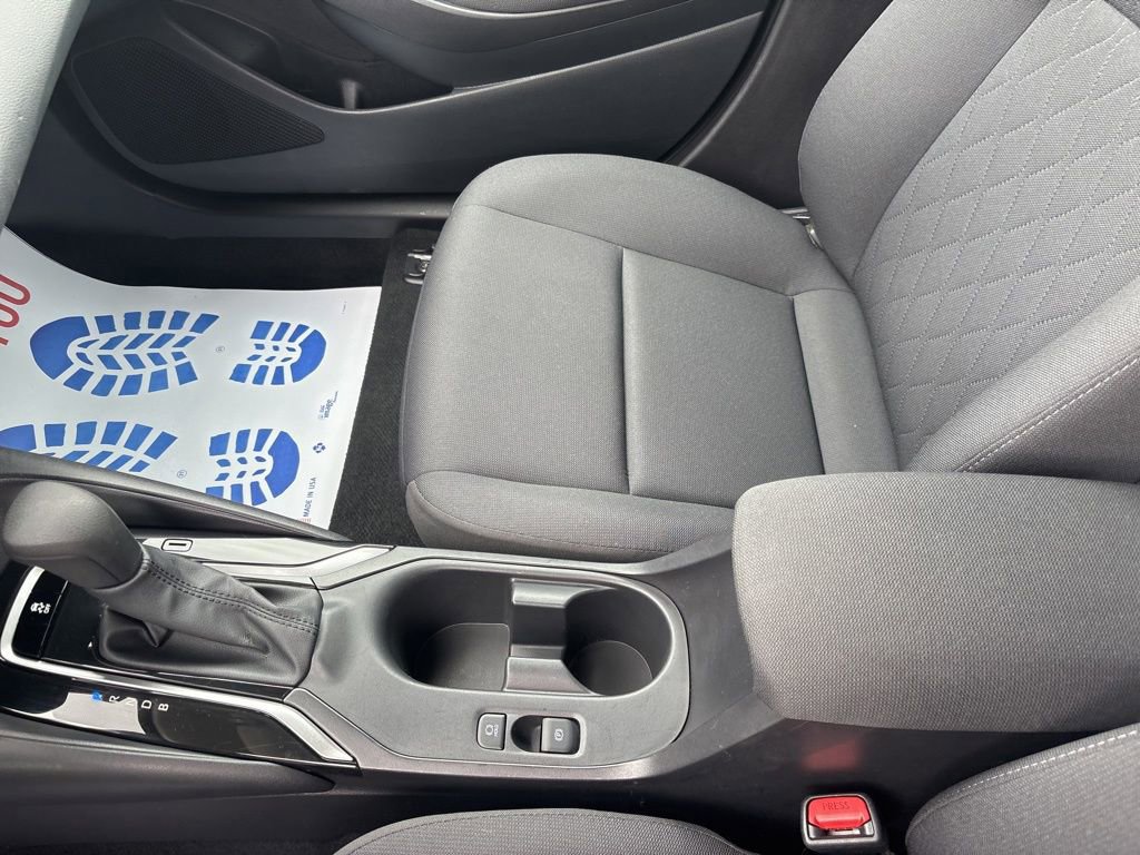Used 2025 Toyota Corolla LE image 21