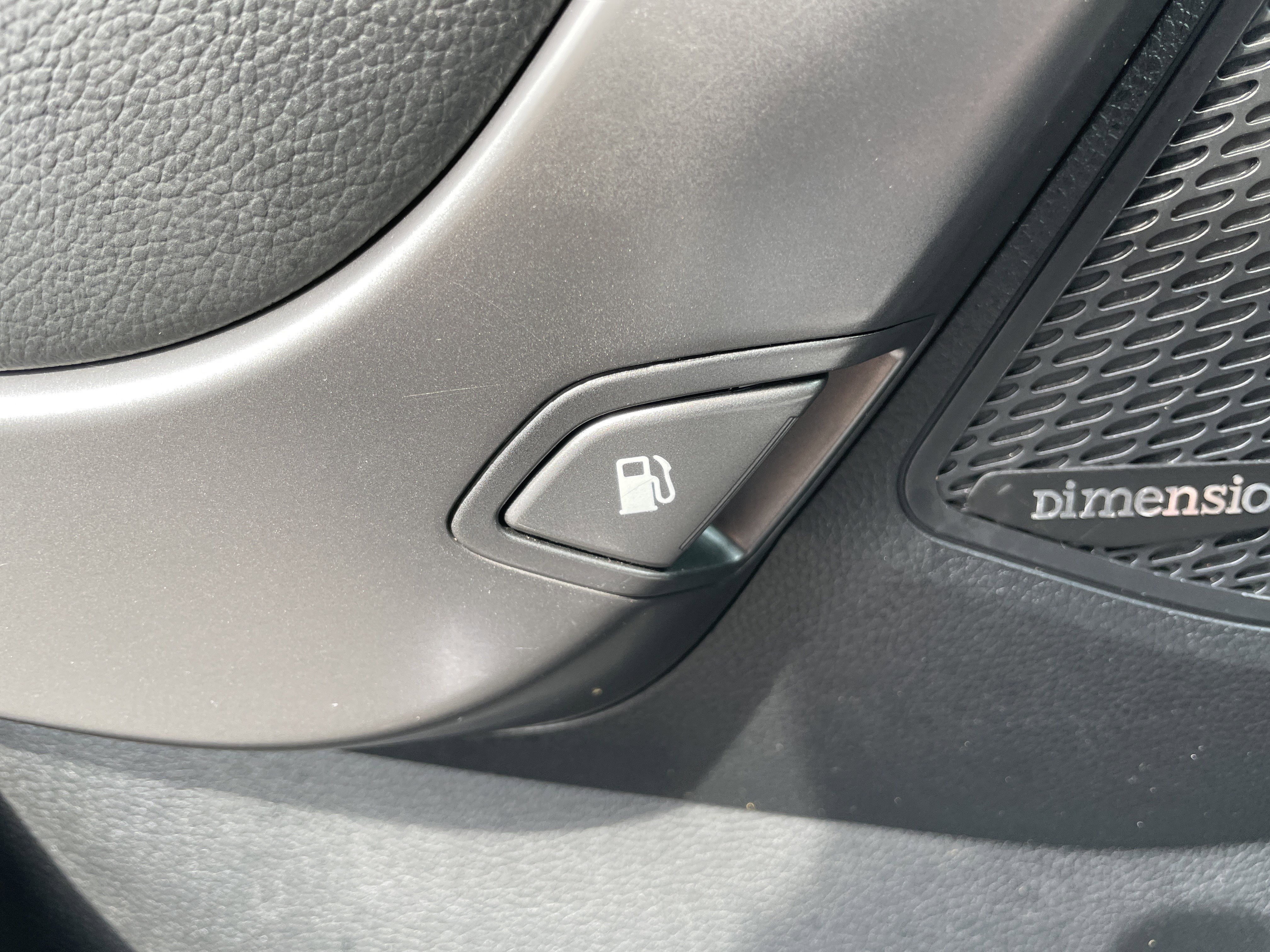 Used 2016 Hyundai Santa Fe SE w/ Option Group 03 image 40