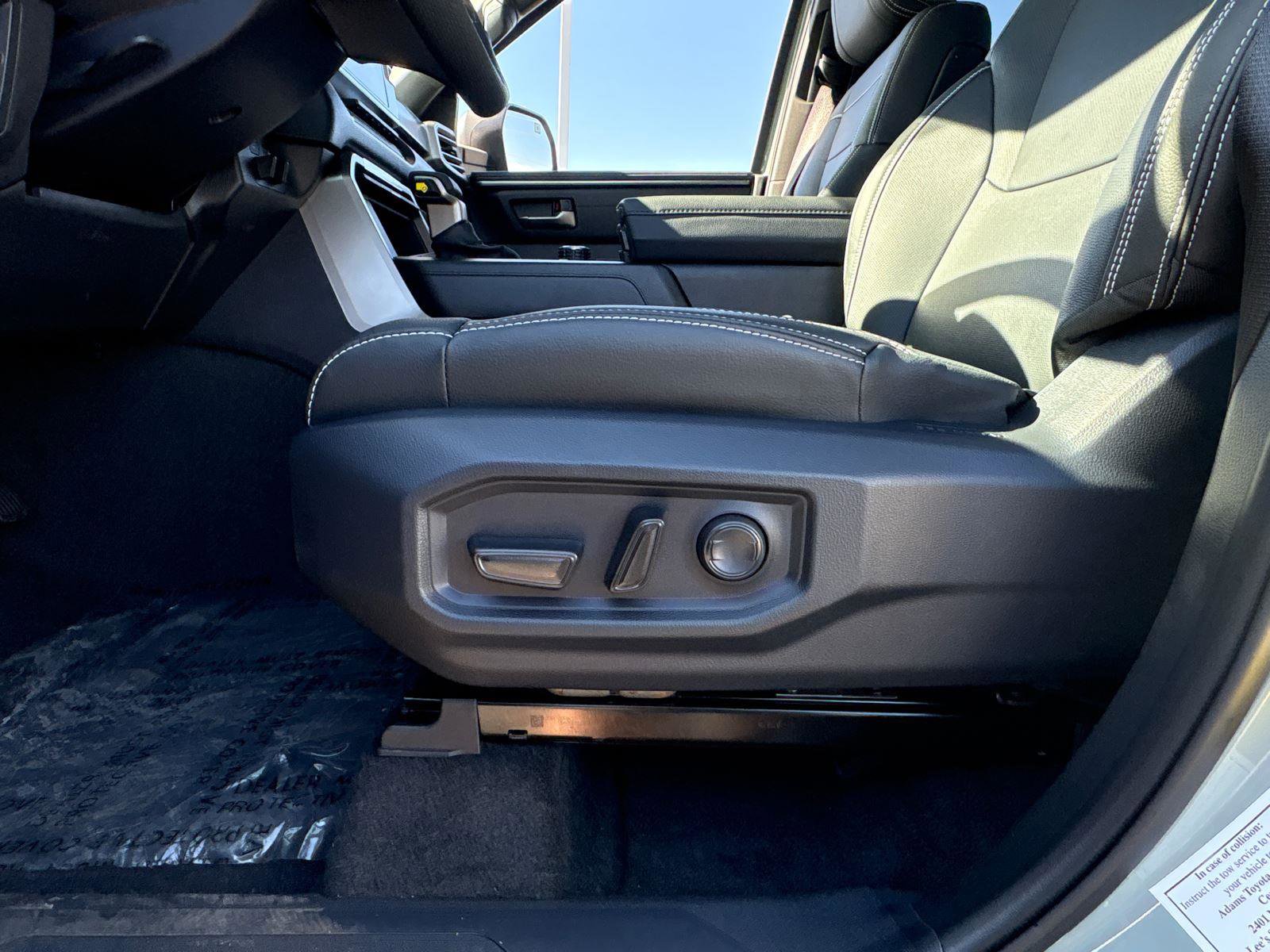 Used 2026 Toyota Tundra SR5 w/ SR5 Premium Package AWD/4WD image 18