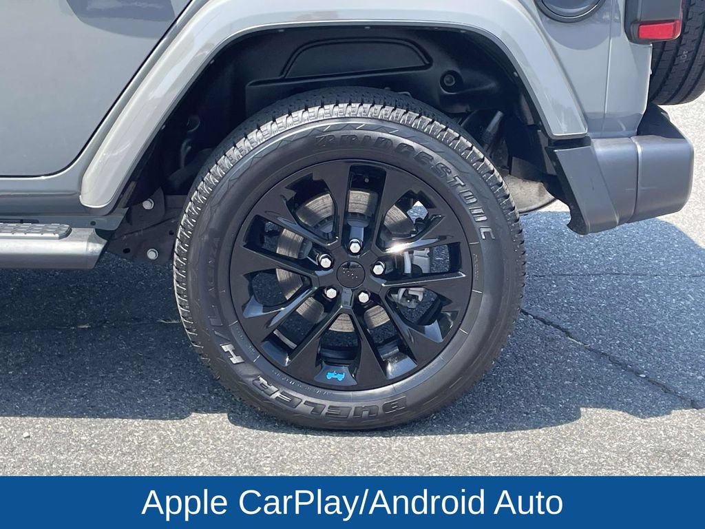 Used 2023 Jeep Wrangler Unlimited Sahara w/ Cold Weather Group AWD/4WD image 12