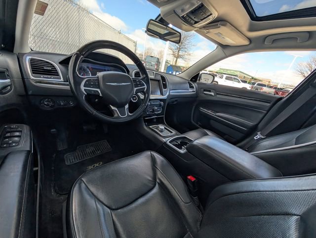 Used 2016 Chrysler 300 C image 7