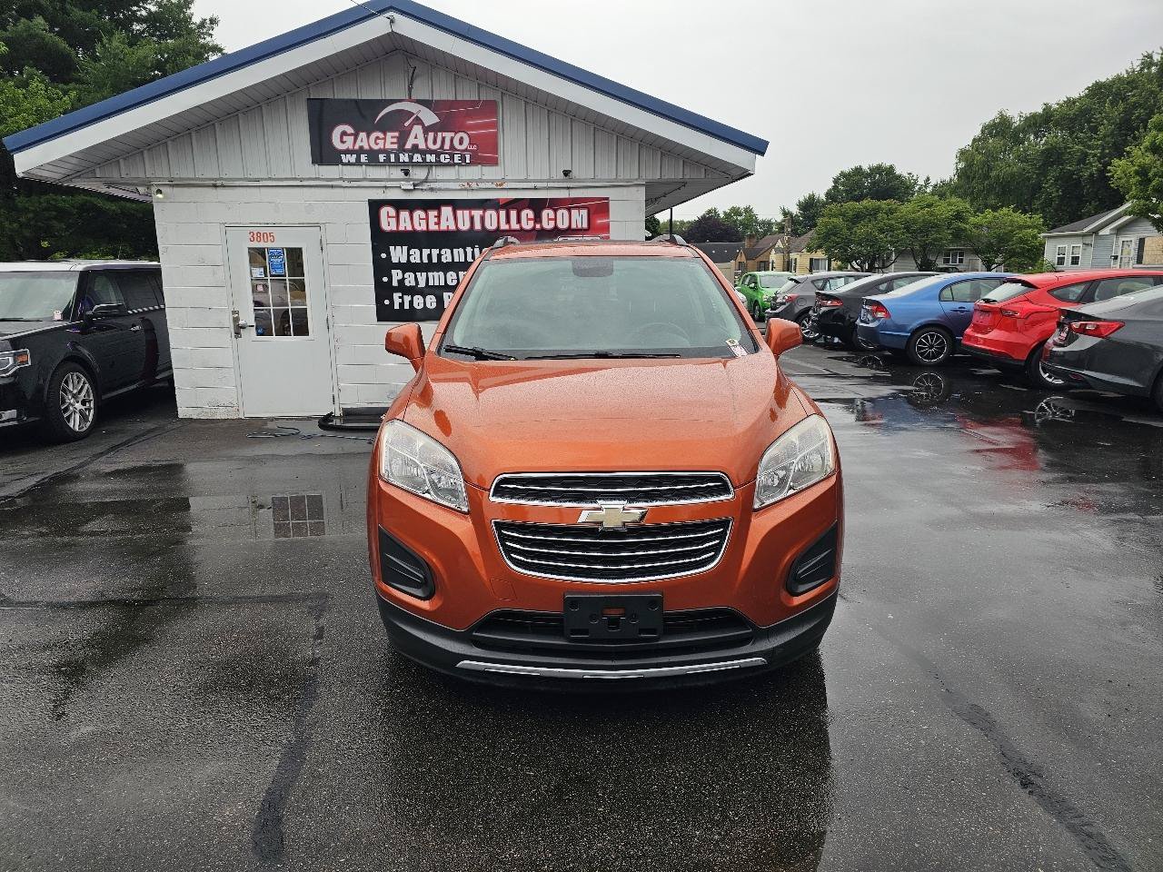 Used 2015 Chevrolet Trax LT w/ LT Sun and Sound Package FWD image 2