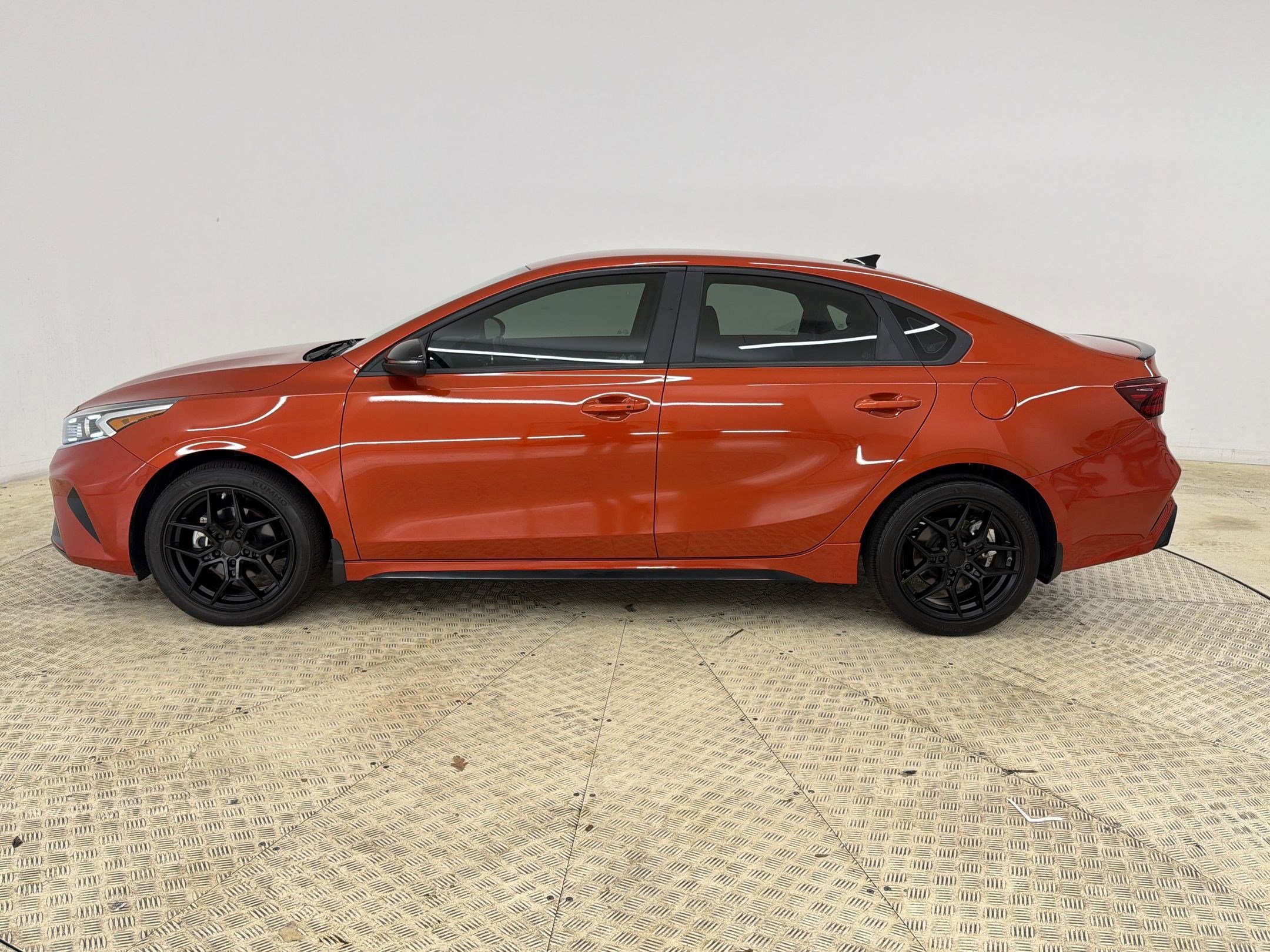 Used 2023 Kia Forte GT-Line w/ GT-Line Technology Package image 2