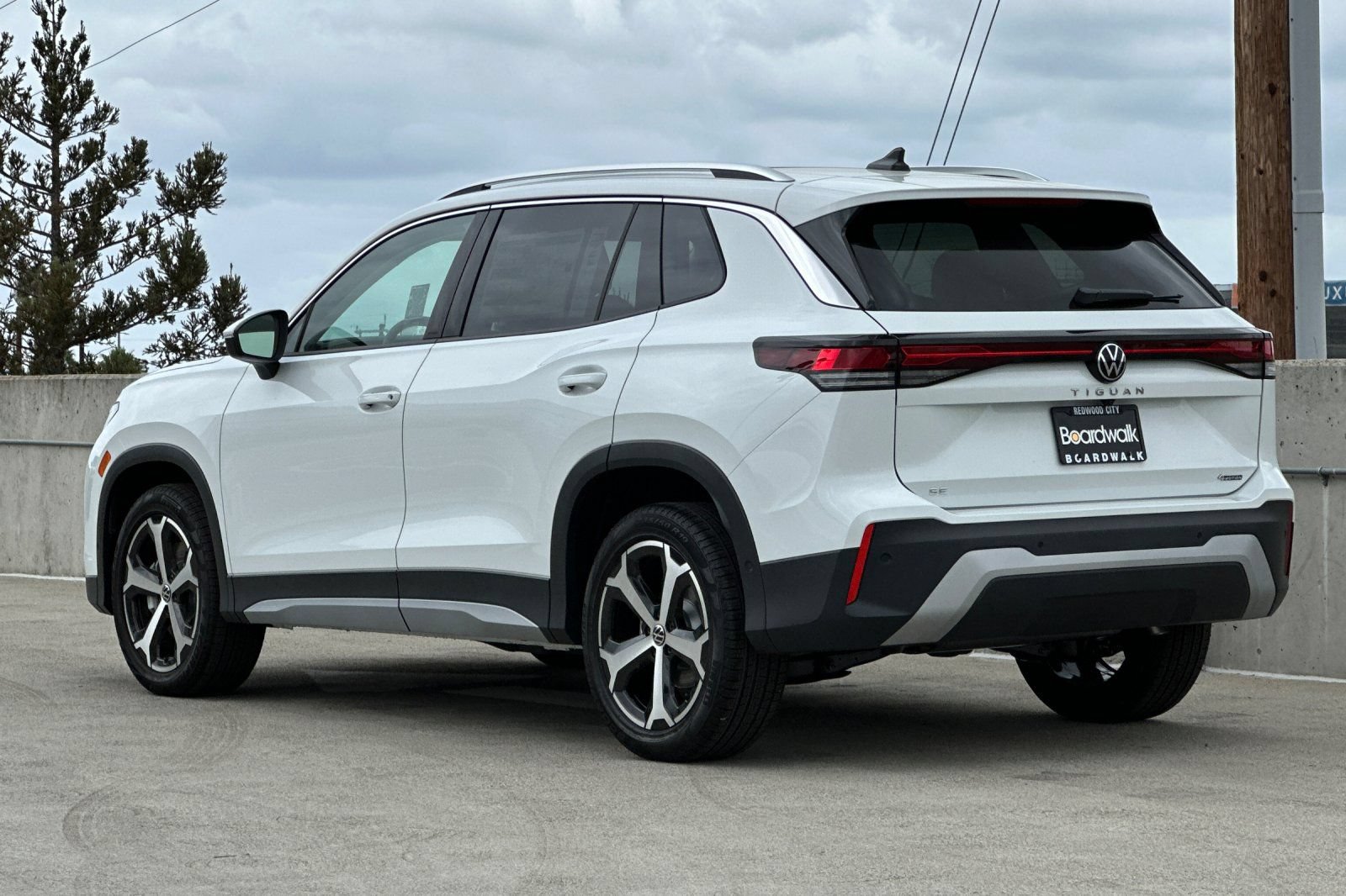 New 2026 Volkswagen Tiguan SE AWD/4WD image 6