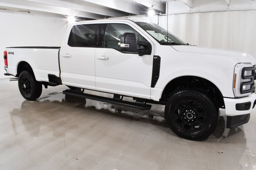 New 2026 Ford F350 XLT w/ XLT Premium Package AWD/4WD image 5