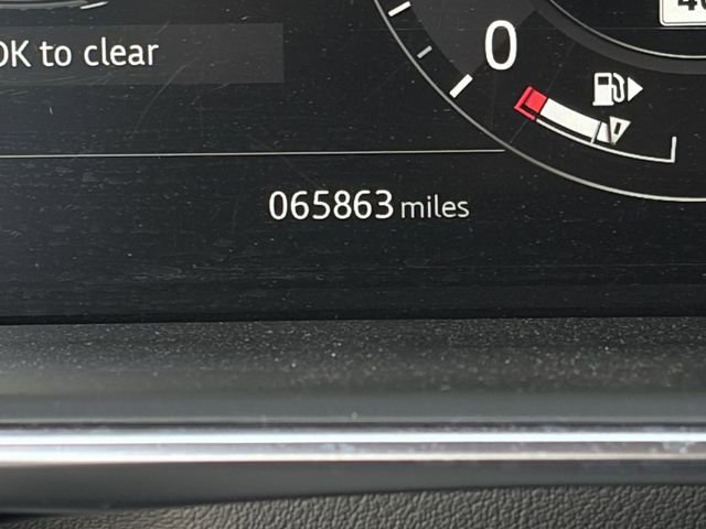 Used 2020 Land Rover Range Rover Sport HSE image 12