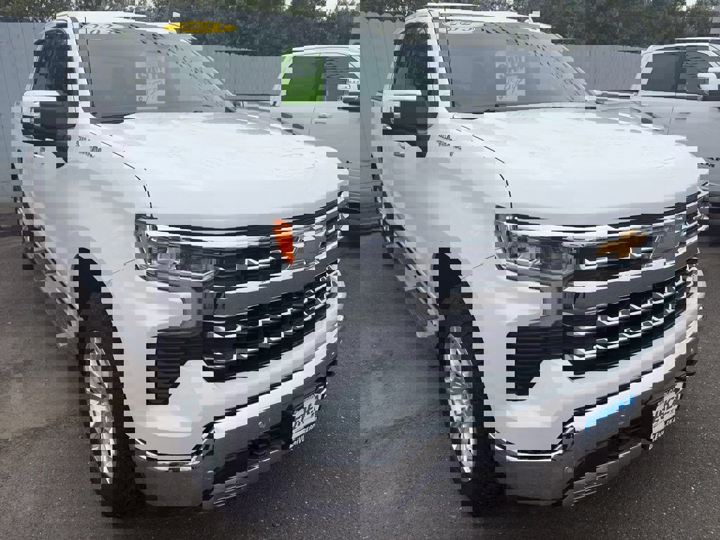 Used 2023 Chevrolet Silverado 1500 LTZ image 9