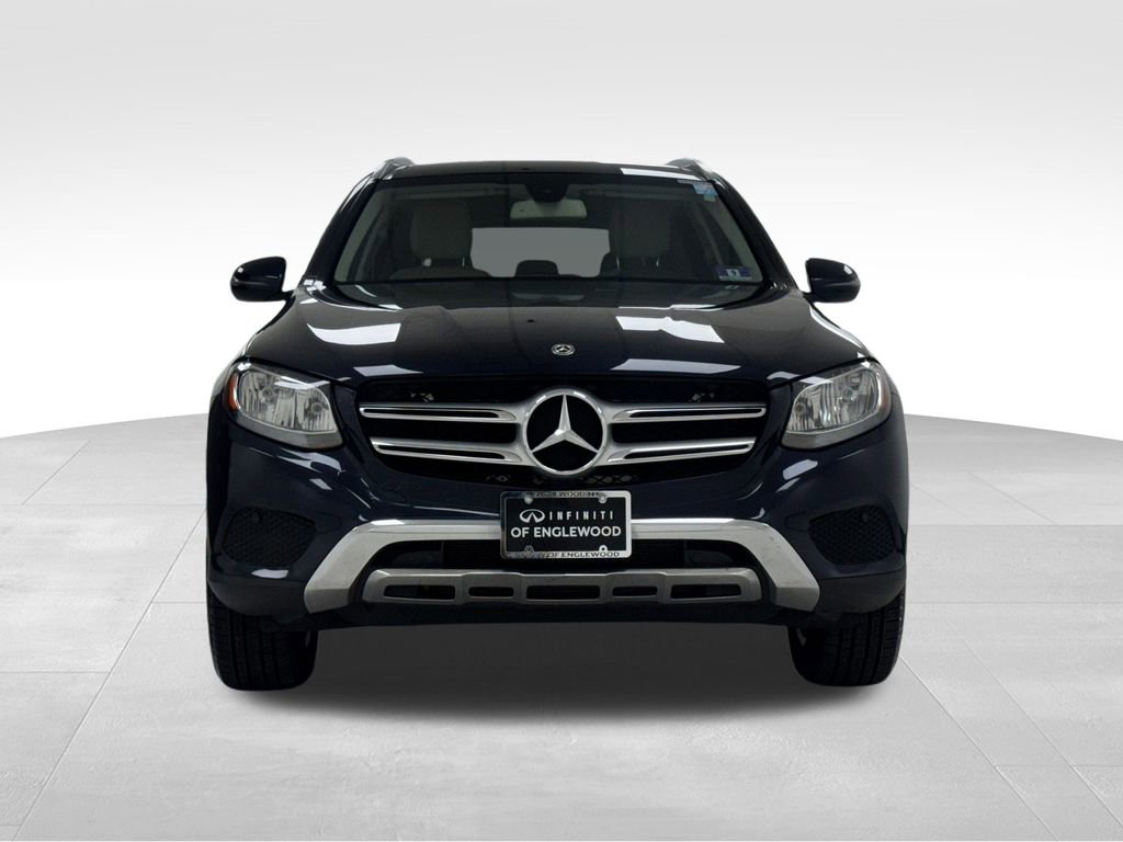 Used 2018 Mercedes-Benz GLC 300 4MATIC image 2