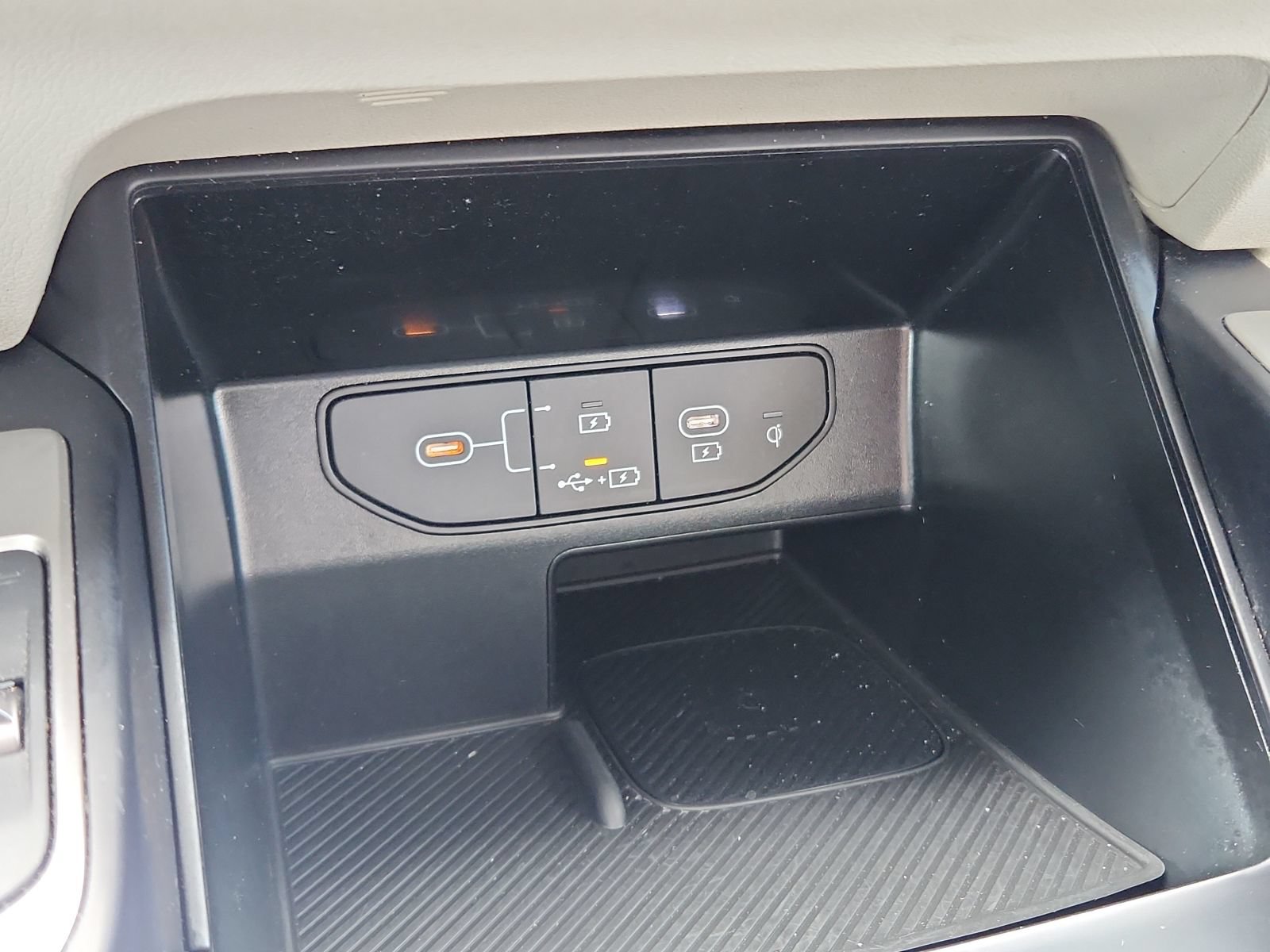 Used 2024 Kia Sorento EX w/ Panoramic Sunroof Package FWD image 15
