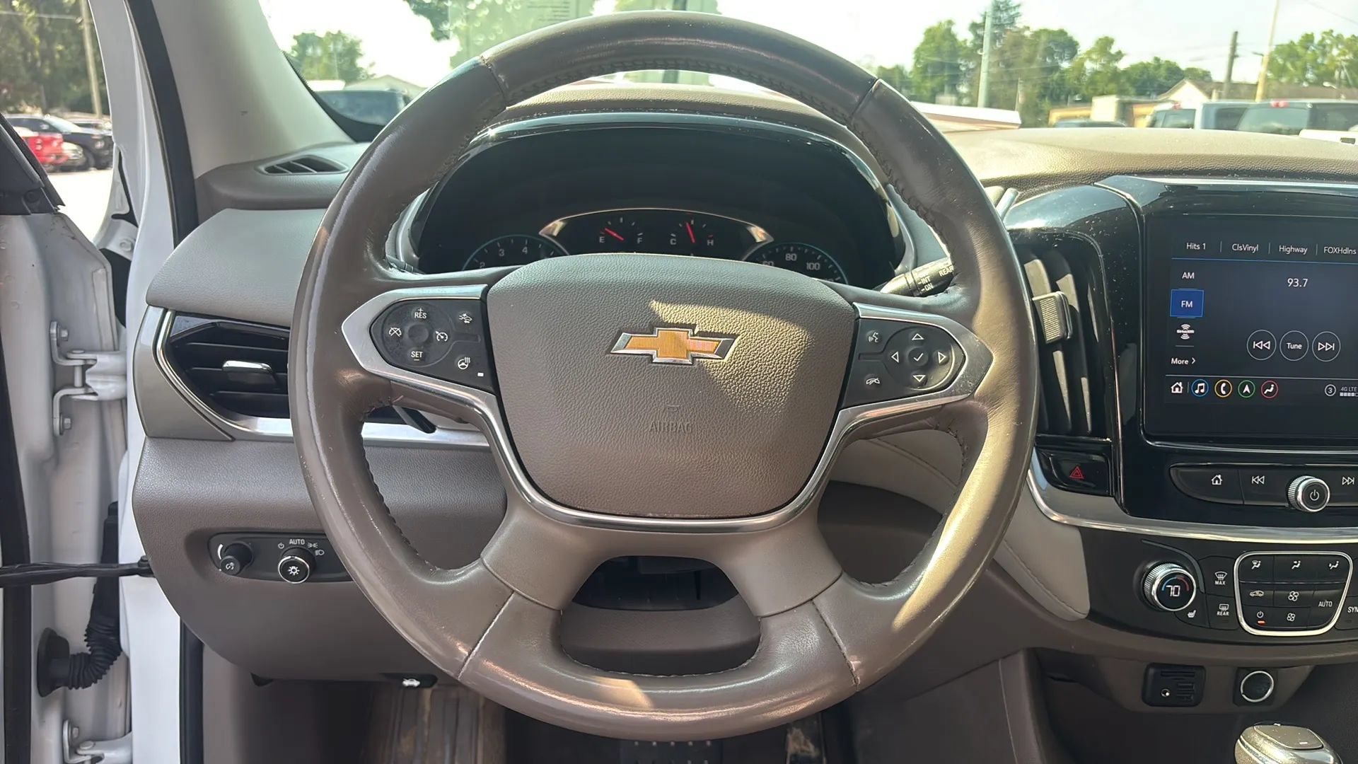 Used 2020 Chevrolet Traverse LT w/ LT Premium Package AWD/4WD image 25