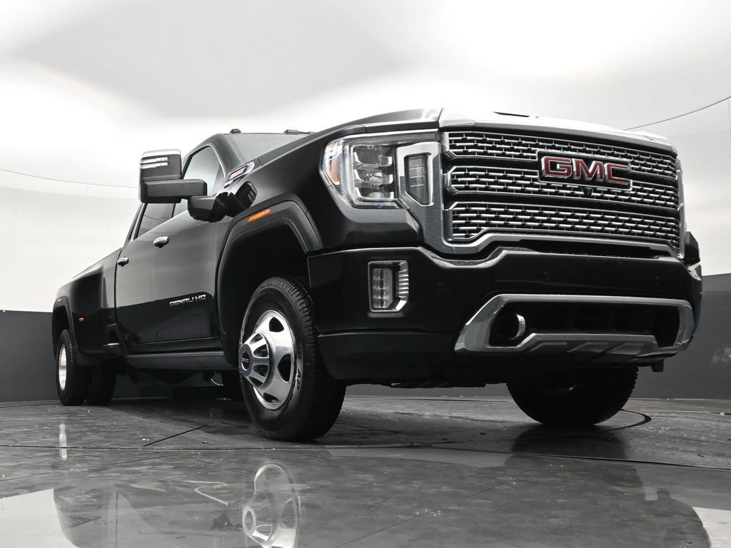 Used 2021 GMC Sierra 3500 Denali w/ Denali Ultimate Package AWD/4WD image 26
