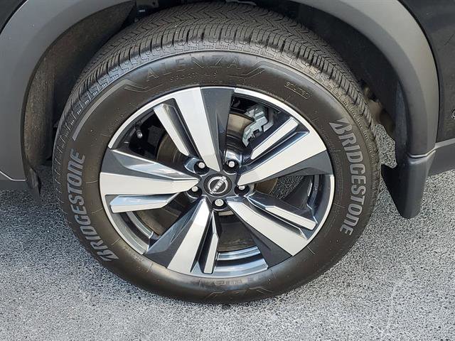 Used 2023 Nissan Rogue SL w/ SL Premium Package image 14