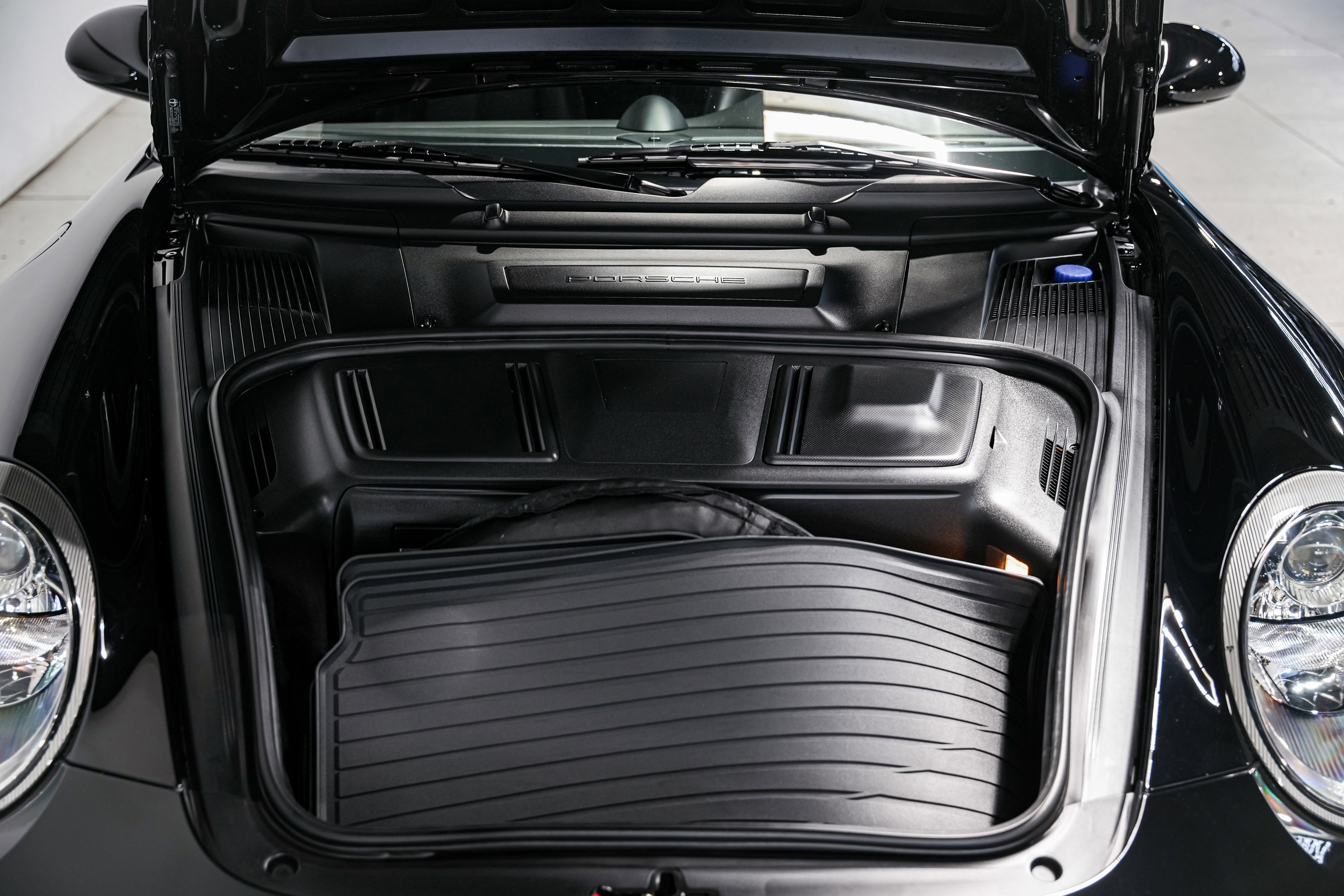Used 2011 Porsche 911 Carrera 4S image 38