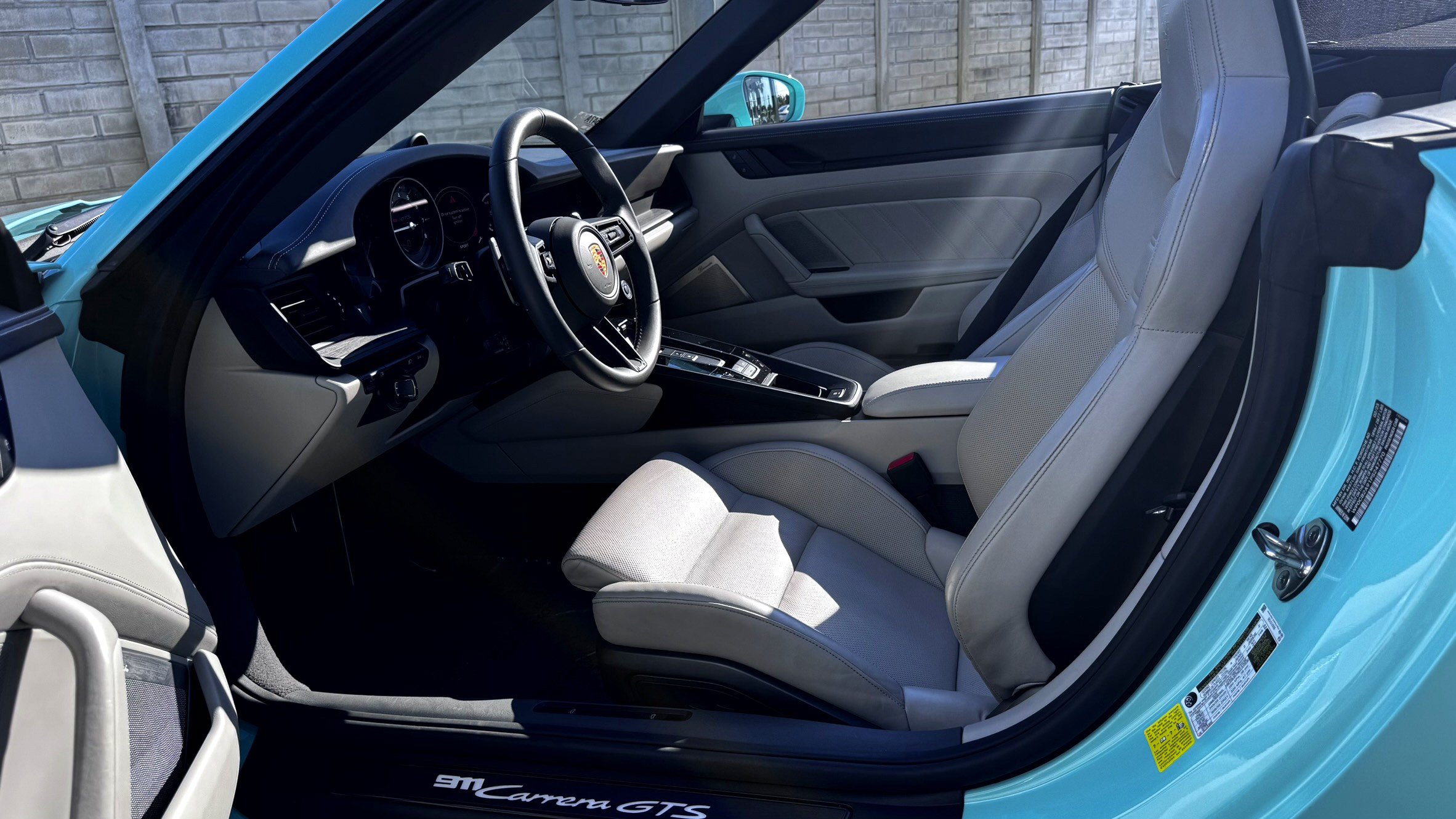 Certified 2023 Porsche 911 Carrera GTS RWD image 32