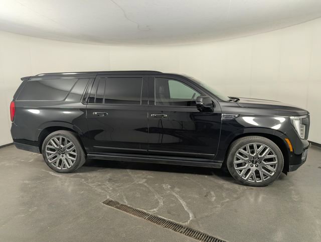 Used 2025 GMC Yukon XL Denali Ultimate image 8