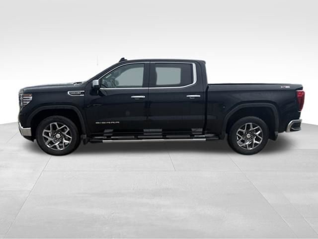 Used 2024 GMC Sierra 1500 SLT w/ SLT Premium Plus Package AWD/4WD image 2