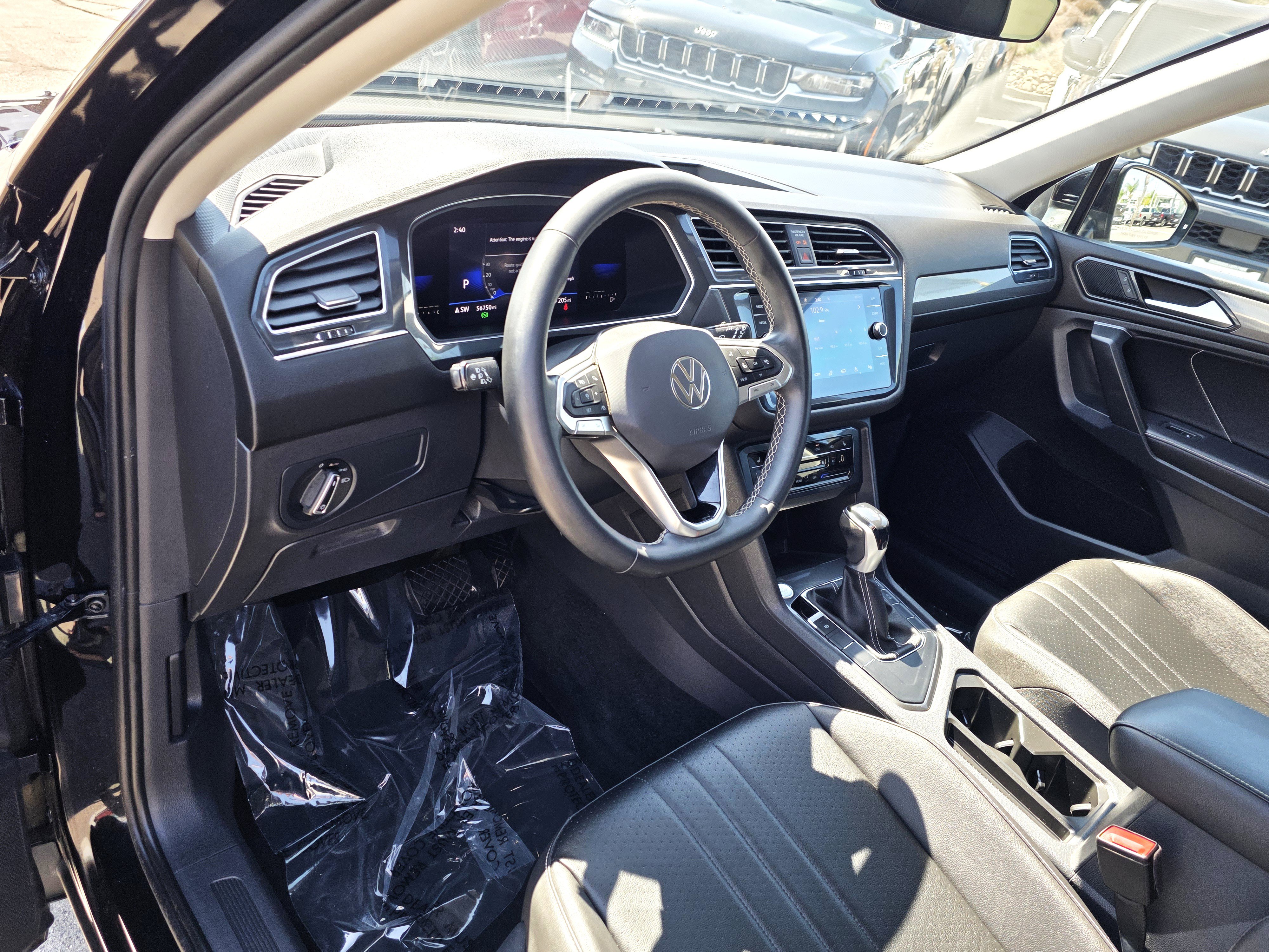 Used 2022 Volkswagen Tiguan SE FWD image 10