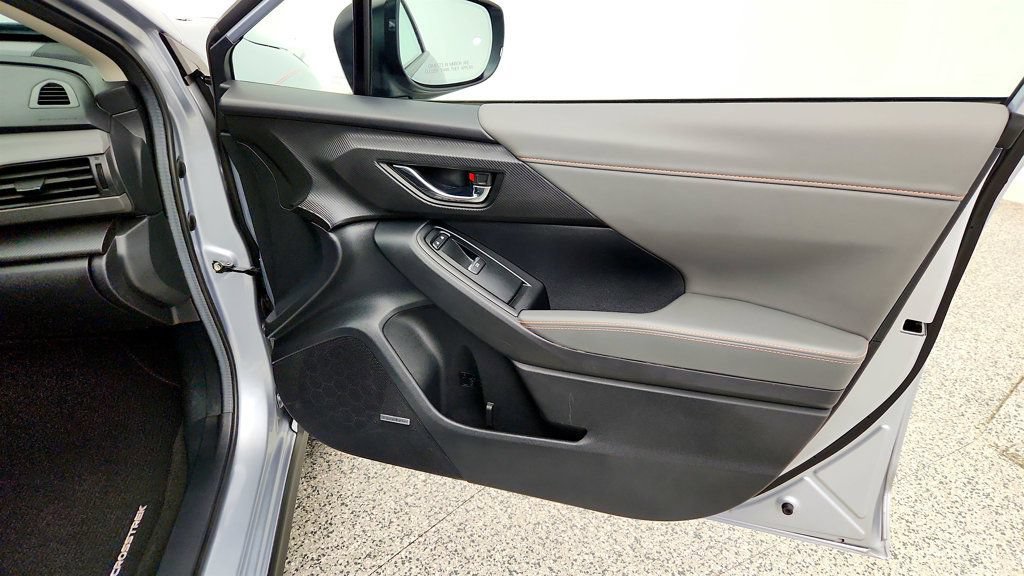 Used 2024 Subaru Crosstrek 2.5i Limited w/ Crosstrek Mirror Package AWD/4WD image 26