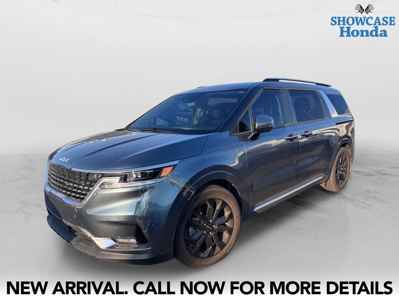 Used 2023 Kia Carnival SX Prestige FWD image 2