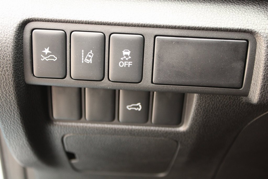 New 2025 Mitsubishi Eclipse Cross SEL image 14