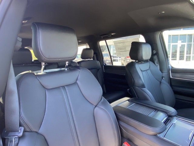 New 2023 Jeep Wagoneer Series III w/ Preferred Equipment Group image 29