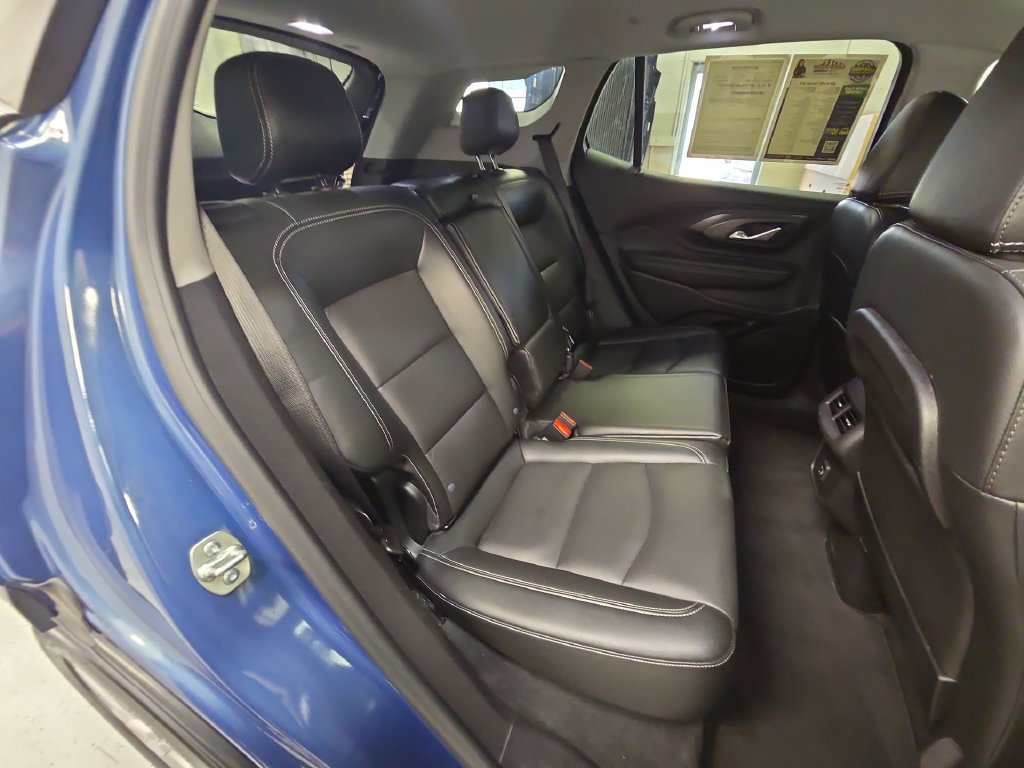 Certified 2024 GMC Terrain SLT AWD/4WD image 35