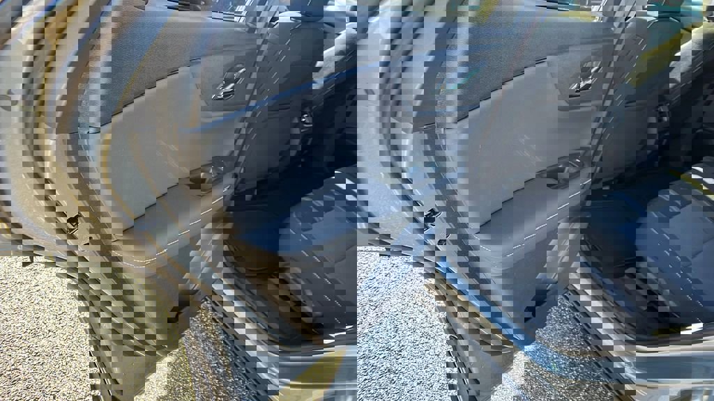 New 2025 Chevrolet Blazer LT w/ Midnight/Sport Edition image 16