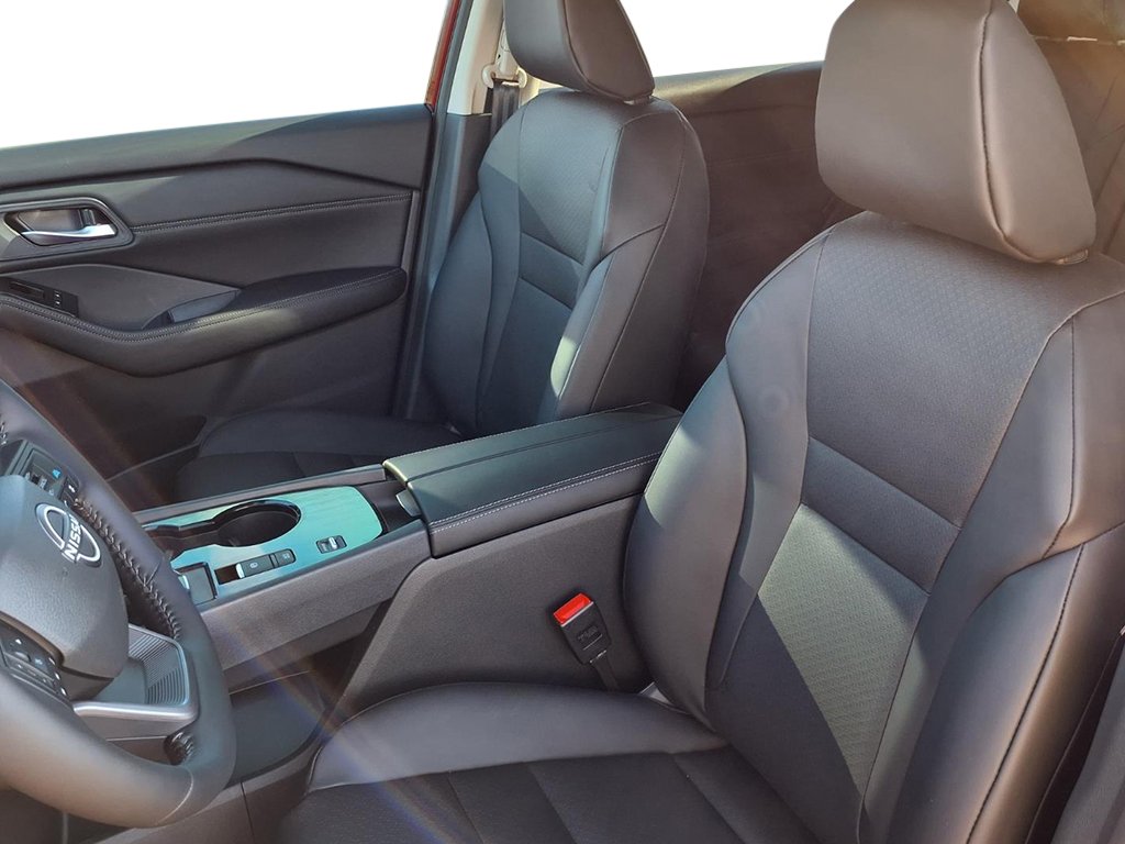 New 2026 Nissan Rogue Dark Armor FWD image 18