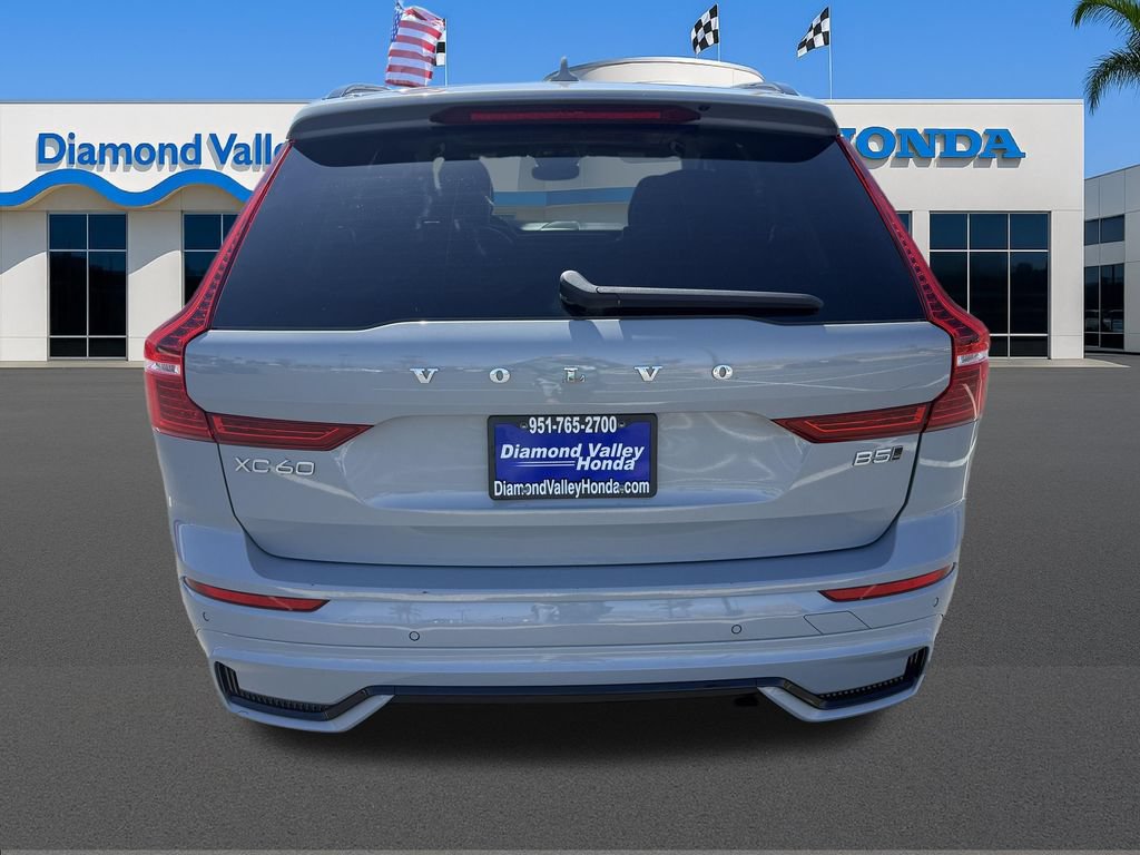 Used 2025 Volvo XC60 B5 Core AWD/4WD image 5