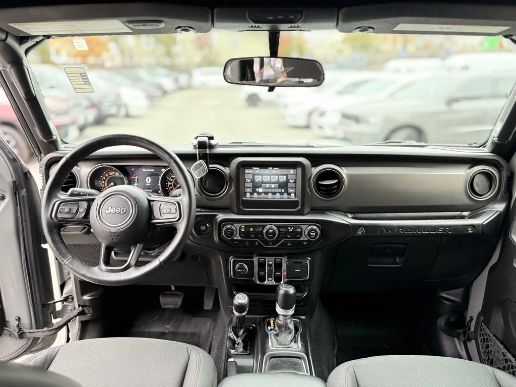 Used 2022 Jeep Wrangler Unlimited Sport image 12