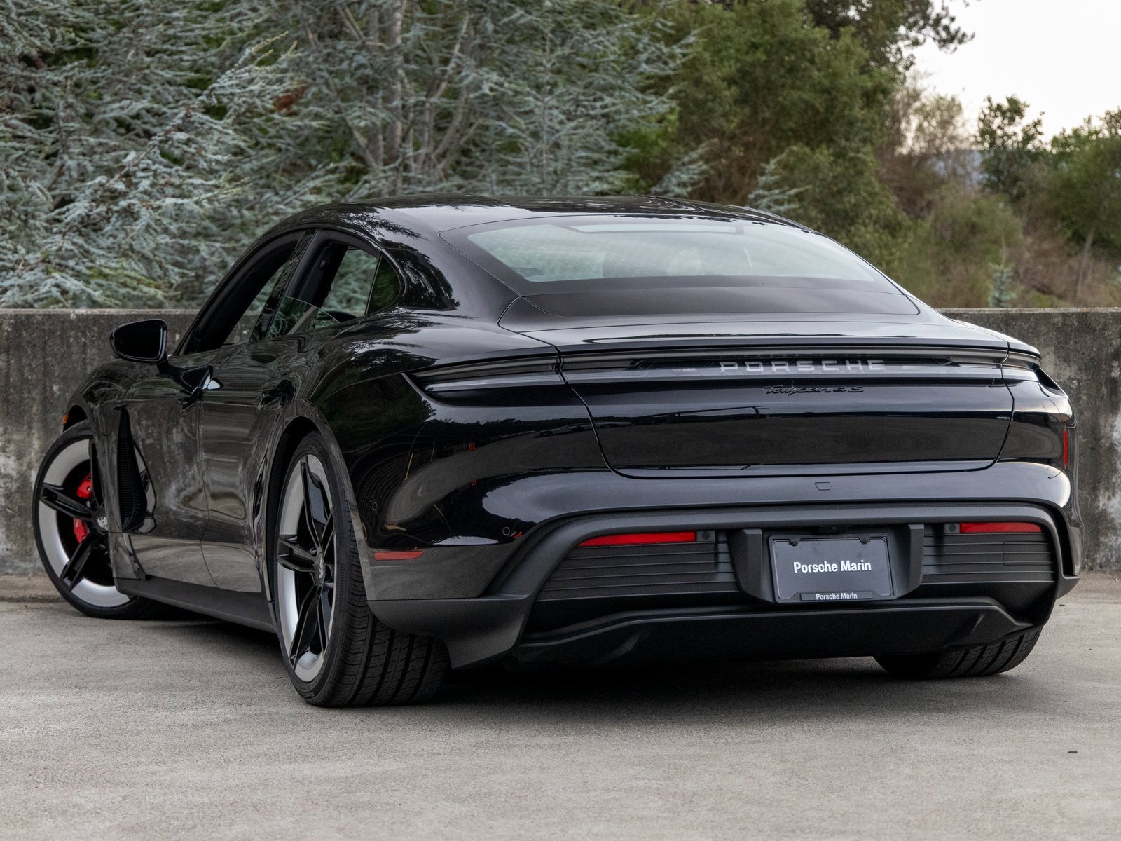 New 2025 Porsche Taycan 4S image 3