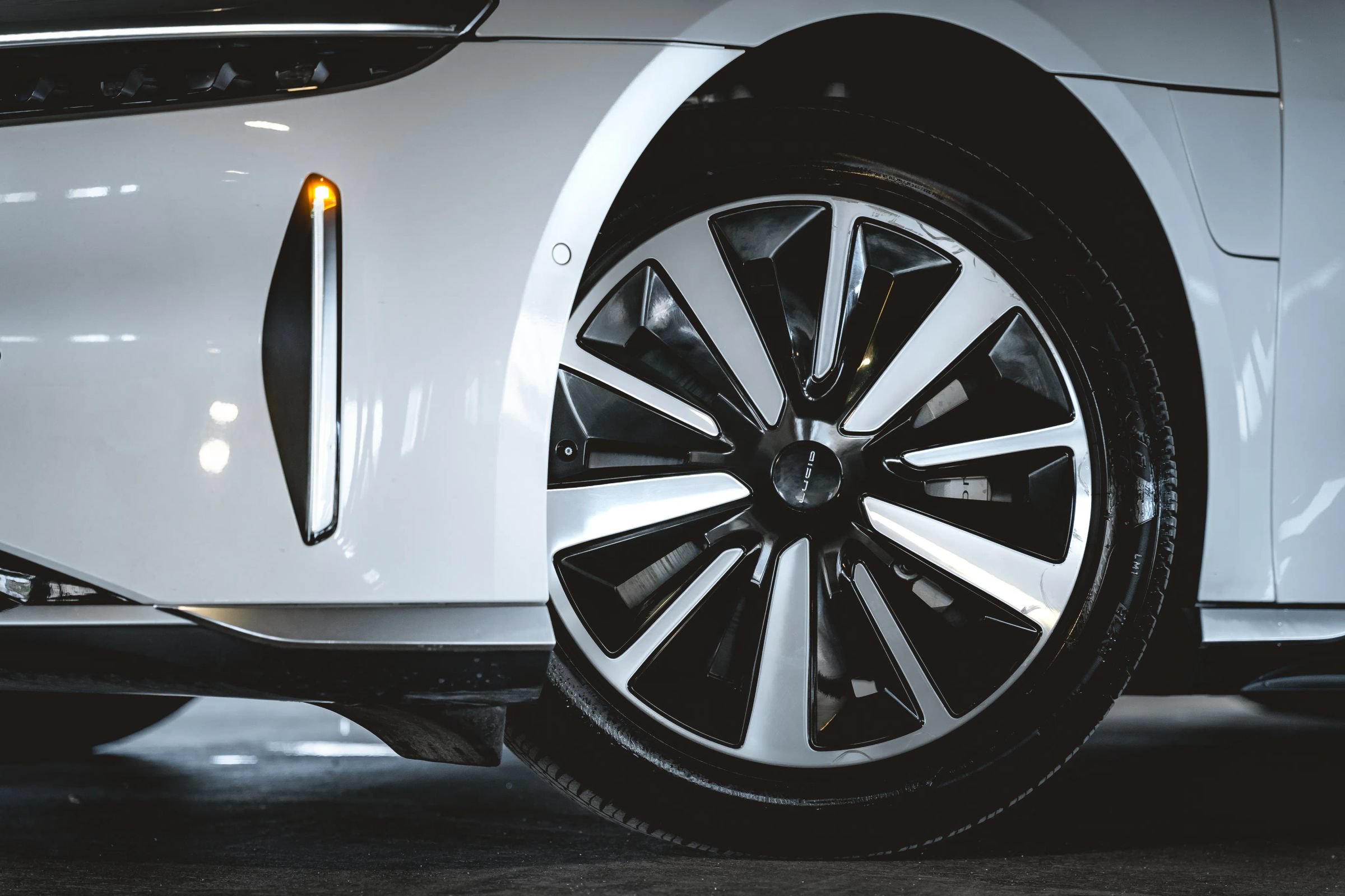Used 2022 Lucid Air Grand Touring AWD/4WD image 9