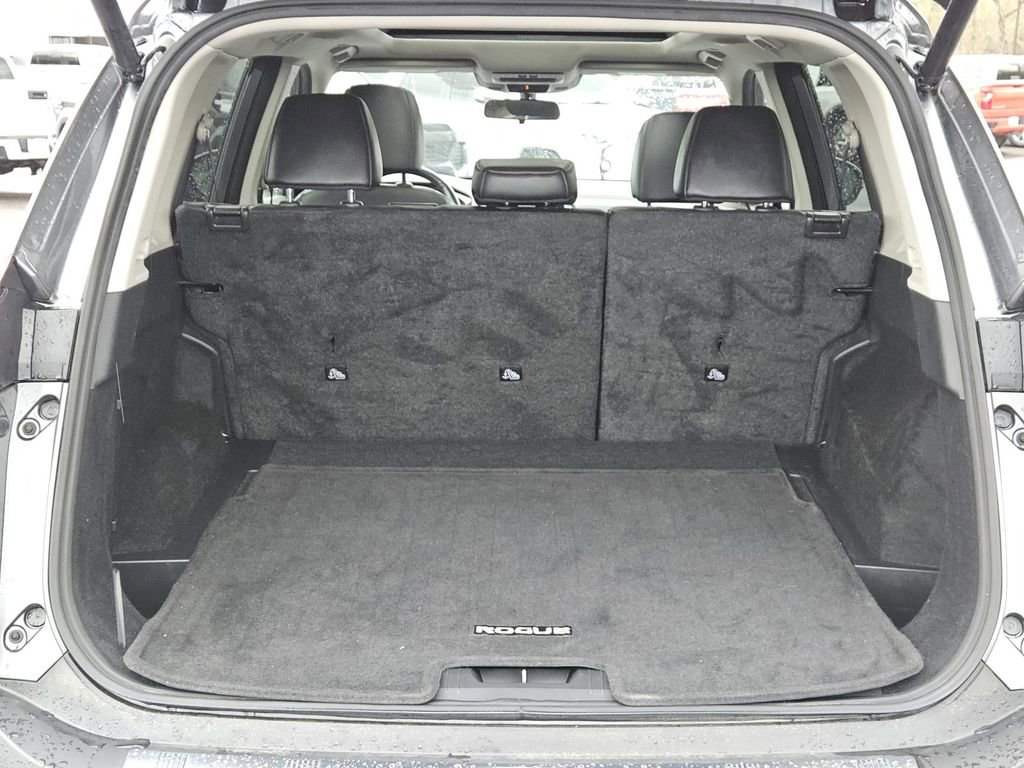Used 2023 Nissan Rogue SV w/ SV Premium Package image 9