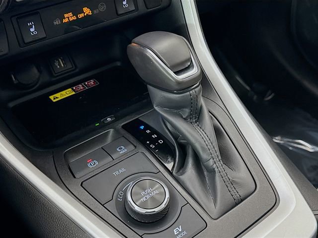 Used 2024 Toyota RAV4 XLE Premium image 17