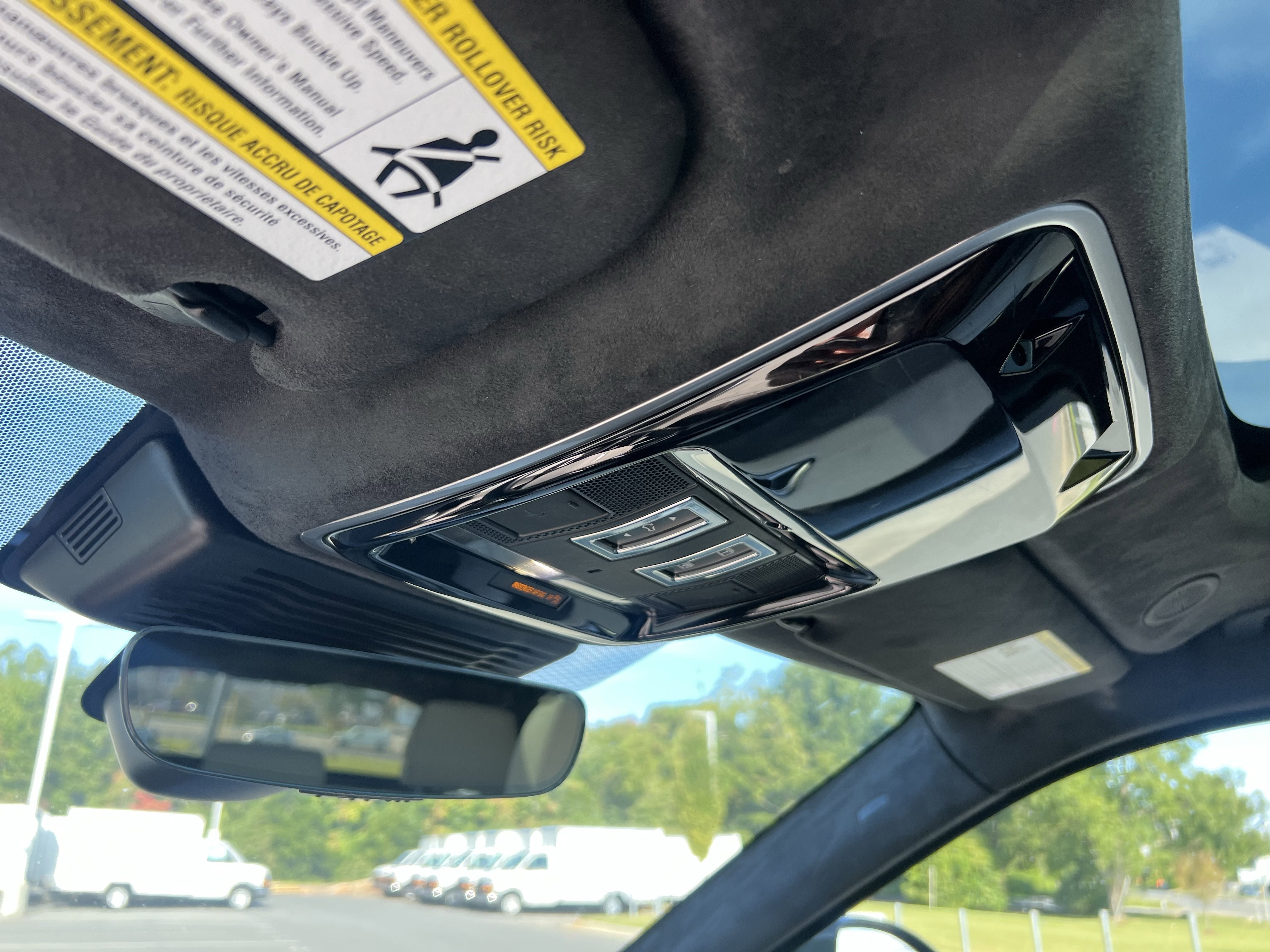 Used 2023 Land Rover Range Rover Velar R-Dynamic S image 24