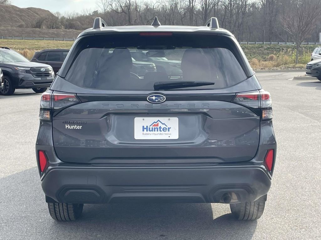 Used 2025 Subaru Forester Premium image 27