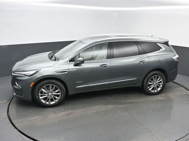 Used 2023 Buick Enclave Avenir w/ Avenir Technology Package image 41