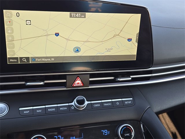 Certified 2024 Hyundai Elantra Limited image 11