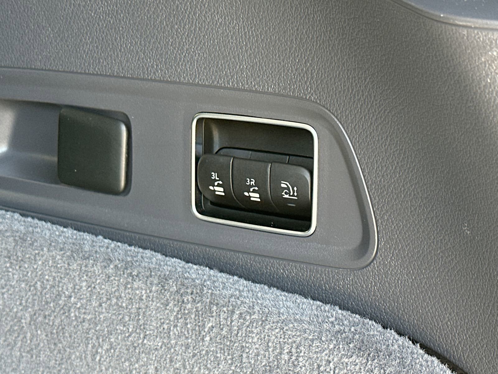 Used 2020 Mercedes-Benz GLS 580 4MATIC image 22