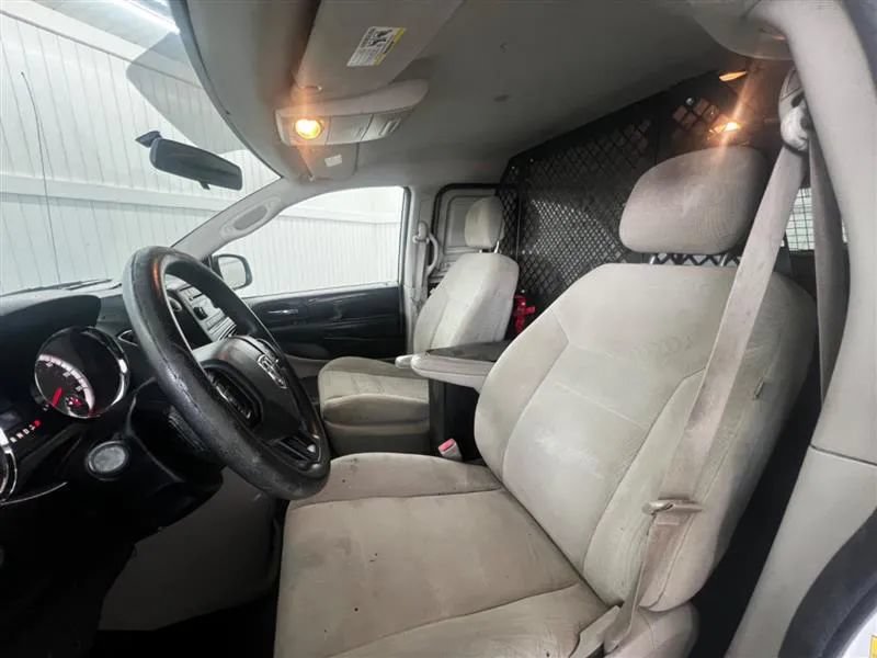 Used 2014 RAM C/V Tradesman FWD image 10