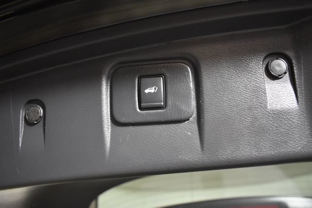 Used 2020 Nissan Murano SL w/ Moonroof Package AWD/4WD image 32