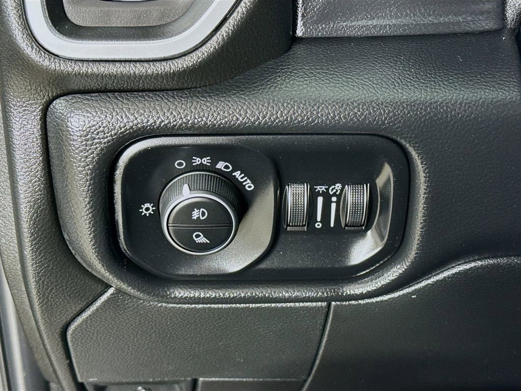 Used 2020 RAM 3500 Laramie w/ Night Edition AWD/4WD image 12